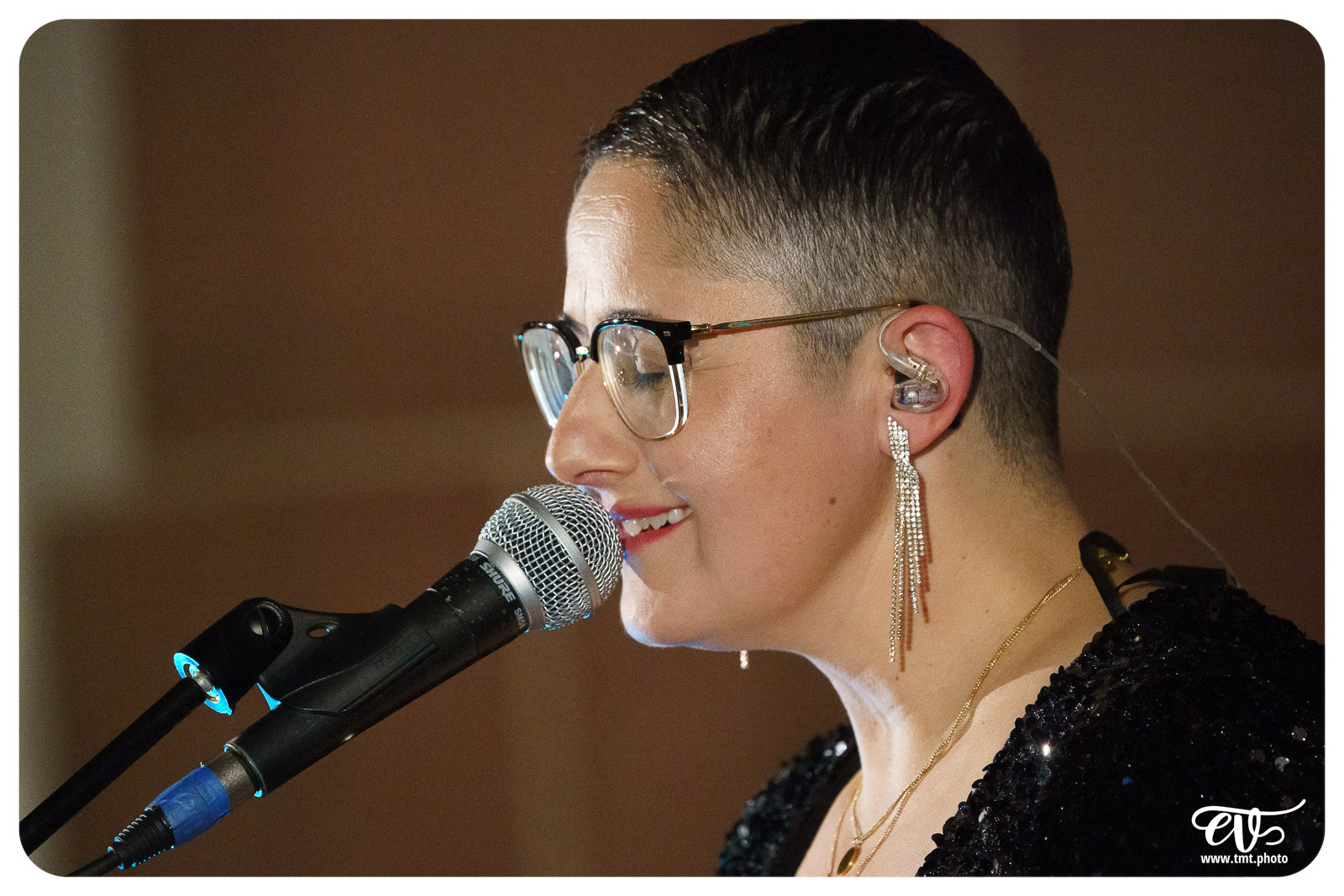 MAGALIE SARAH LÖFFLER AND THE BRASS 'N GROOVE BAND